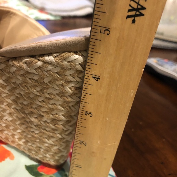 Guess Tan & White Woven Wedge Slide Sandals- 9 1/2 - Picture 5 of 12